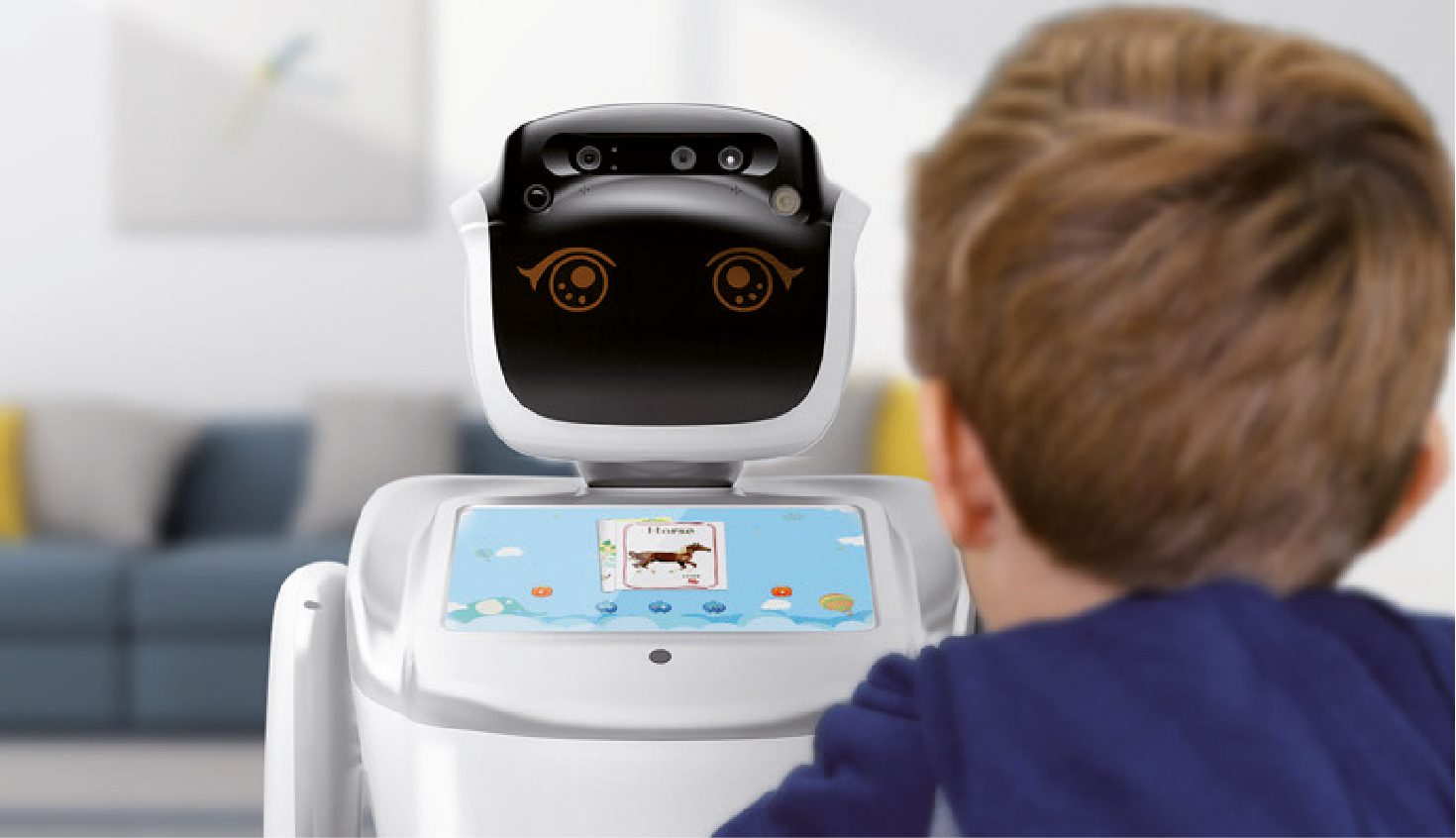 Robot Sanbot w trakcie zajęć z dziećmi