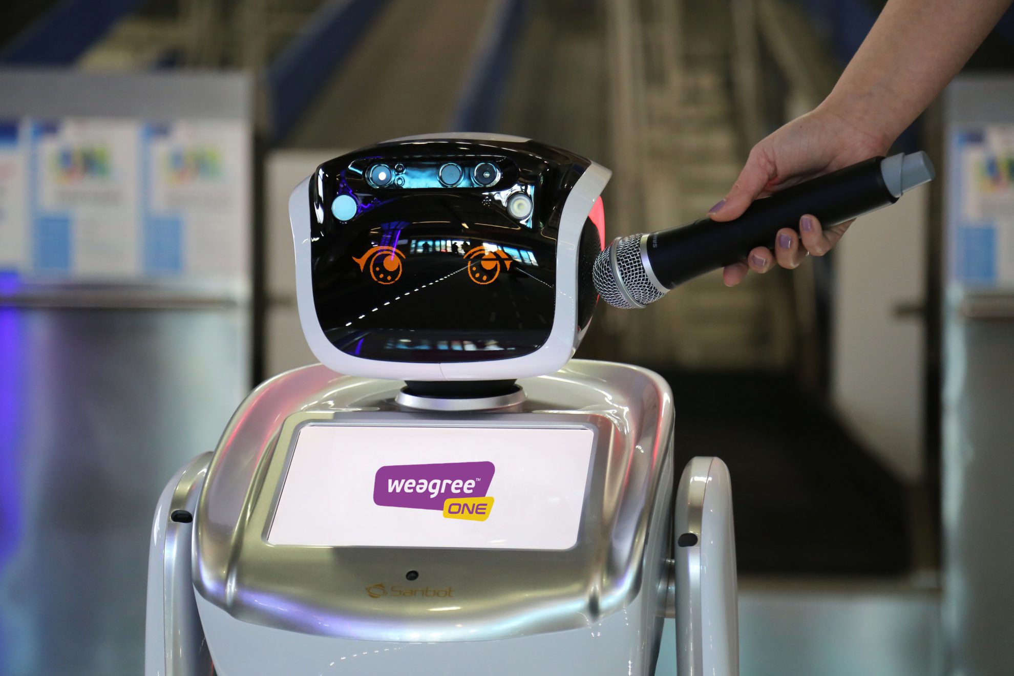 Robot Sanbot informacja Robot Sanbot na evencie